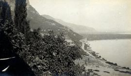 Τράπεζα Αιγιαλείας. Θέα προς το Διακοπτό 1