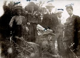 Lucie Ζάννου, Αμαρυλλίς Ζάννου,, Γιάννης Κ. Ζάννος, Γιάννης Μ. Ζάννος, Κυριαζής, Ελμίνα Ζάννου, 1...