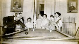 Αριστόβουλος Ζάννος, Miss Dillon, Λιλή Ζάννου, Blanche Ζάννου, Ελμίνα Ζάννου, Lucie Ζάννου, Αγλαΐ...