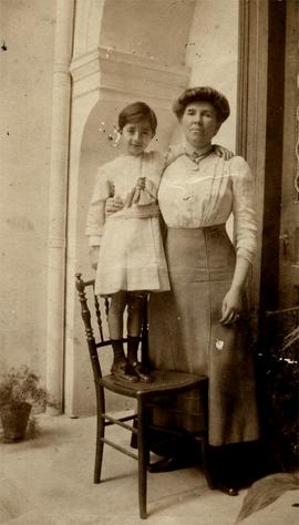 Αγλαΐα Ζάννου, Miss Dillon 1