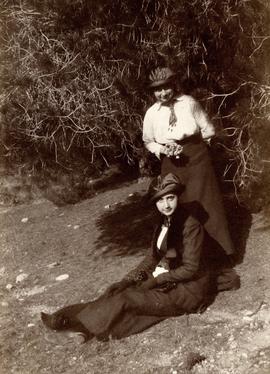 Lucie Ζάννου, Ελμίνα Ζάννου Πύργος Βασιλίσσης, Πάσχα 1913 1