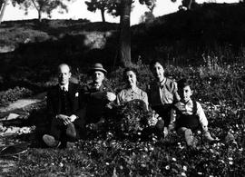 Ζουμπούλογλου, Κίμων Ζάννος,  Αγλαΐα Ζάννου,  Lucie Ζάννου ,  Τώνης Φάκαρος. 1939 1
