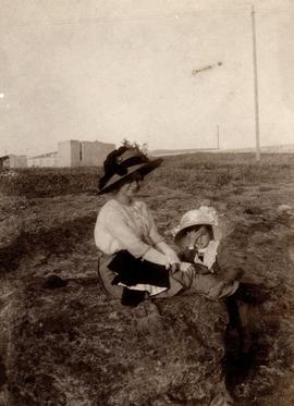 Ελμίνα Ζάννου, Αγλαΐα Ζάννου 1