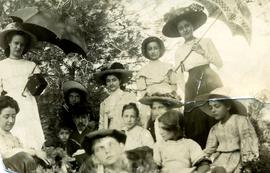 Matilde Lindermayer, Otilia Lindermayer, Edith Ζάννου, Lucie Ζάννου, Blanche Ζάννου, Αριστόβουλος...