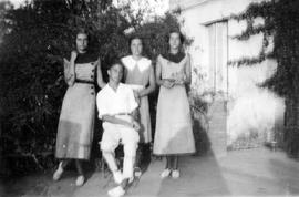 Κλειώ Μαυρομάτη (μετέπειτα Τζαννέτου), Αρίστος Ζάννος, Γιολάντα Αγαλλίδη, Ιουλία Μαυρομάτη (μετέπ...