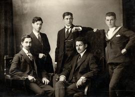 Μίλτος Ζάννος, Γιάννης Μ. Ζάννος, Γιάννης Κ. Ζάννος, Δημήτρης Ζάννος, Κλεάνθης Ζάννος 1